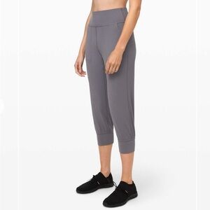 LULULEMON Align Jogger Crop 23 inch Titanium Grey Yoga Stretch Pockets Sz 4